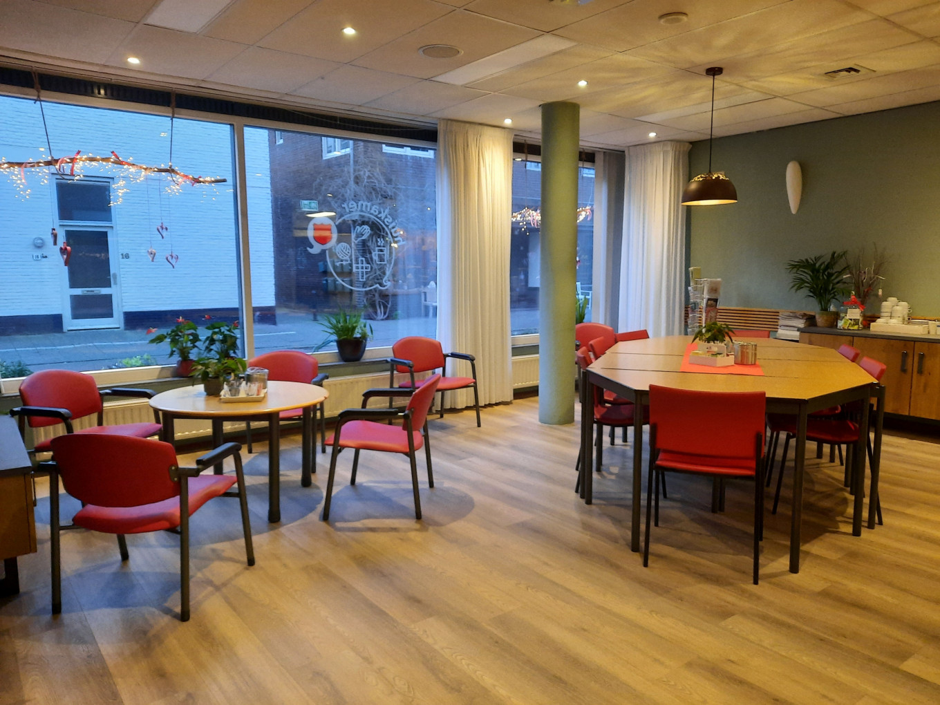  Binnenkant buurthuiskamer 