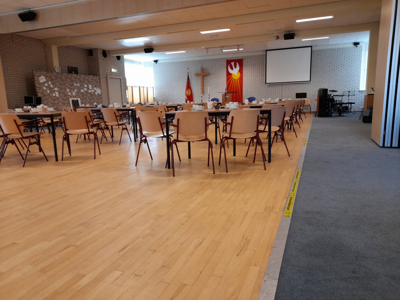  Onze kerkzaal 