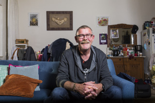 Zonder Gerard (61) is de buurthuiskamer in Woerden niet compleet Gerard buurthuiskamer Woerden
