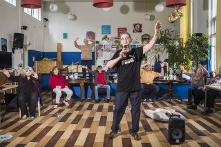 Vlogger Marco brengt het buurthuis in beweging 