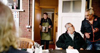 Moet u eens naar een buurthuiskamer? 